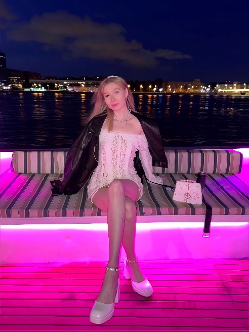❤️ Начинающая порно актриса и действующая ню-модель 🤗



Привет, мой хороший 🤗

Приятно познакомиться, меня зовут Мия 😘



"Хочешь встану...