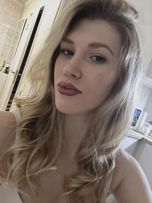Предлагаю поближе познакомиться 💋 

Нежная , чувственная, страстная блондиночка 💞

Спортивное и ухоженное тело 🤭

Я против 🐈 , сразу ЧС....