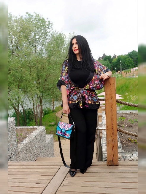 Красивая,ухоженная с аппетитными формами,жду в гости или приеду к Вам,для взаимного удовольствия)Для удобства есть подземный паркинг)...