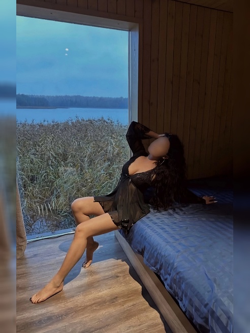 Привет. Видишь анкету звони, приезжай😉 Я отвечаю сама и принимаю одна 😉
Без салонов, без обмана и без лишних людей.
У меня спокойно, чи... Привет. Видишь анкету звони, приезжай😉 Я отвечаю сама и принимаю одна 😉
Без салонов, без обмана и без лишних людей.
У меня спокойно, чи...