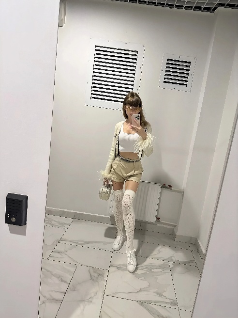 💗 красивая стройная сказочная нимфочка 💗 твоя фея из сказки 🧚🏼♀



Познакомимся поближе  ?) я Сашенька фея из сказки с шикарной фигуркой...