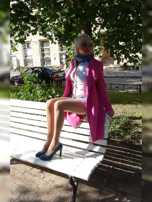 В Москве ненадолго.

Стройная блондинка отдаст излишки нежности мужчине, предпочитающему встречи тет-а-тет для взаимного удовольствия.

Э...