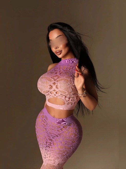 Здравствуй, дорогой гость! 💋 Я твоя шикарная секси девочка. Моя фигура в виде песочных часов не может остаться без твоего внимания .А мои...