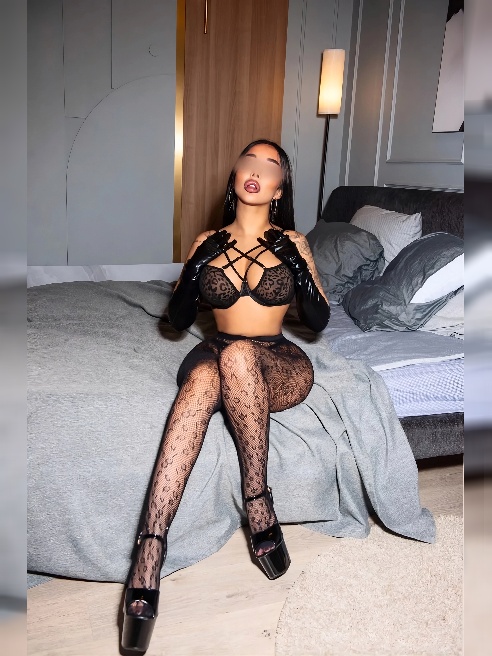 Здравствуй, дорогой гость! 💋 Я твоя шикарная секси девочка. Моя фигура в виде песочных часов не может остаться без твоего внимания .А мои...