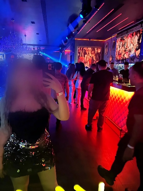 Привет, меня зовут Mally💄 сексуальная и красивая 💋 Приехала совсем недавно и скоро опять уеду, ... жду в гости🍷на зв отвечаю сама ✅...