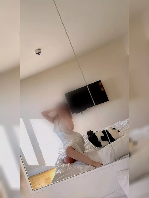 Привет, меня зовут Mally💄 сексуальная и красивая 💋 Приехала совсем недавно и скоро опять уеду, ... жду в гости🍷на зв отвечаю сама ✅...