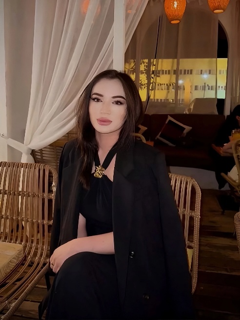 💋🔥Я чувствую, как твои руки уверенно блуждают по моему телу, и от каждого прикосновения у меня перехватывает дыхание.

Ты скользишь по мо...