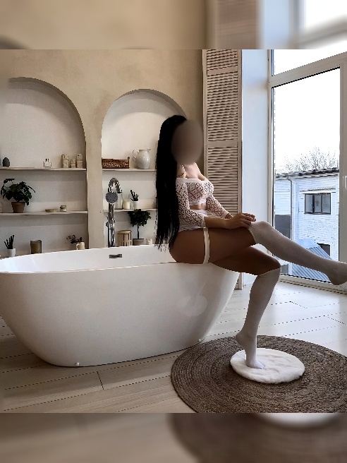 Красивая new girl🫦 Длинноногая брюнетка с упругими формами🍑 КМС проф спортсменка в прошлом🔝 Натуральная красота😍 



Привет!  Меня зовут...