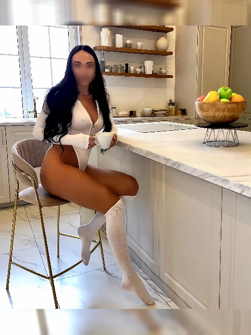 Красивая new girl🫦 Длинноногая брюнетка с упругими формами🍑 КМС проф спортсменка в прошлом🔝 Натуральная красота😍 



Привет!  Меня зовут...