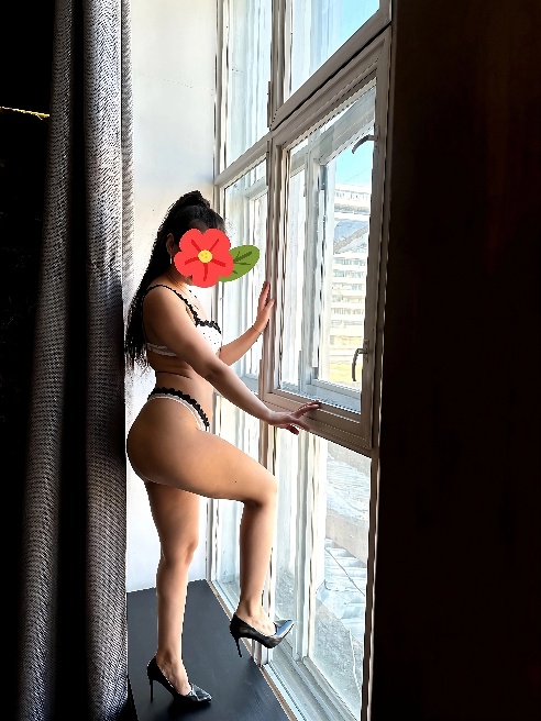 Горячая брюнетка украсит твой досуг. Не салон! 💋💋💋💋😘😘