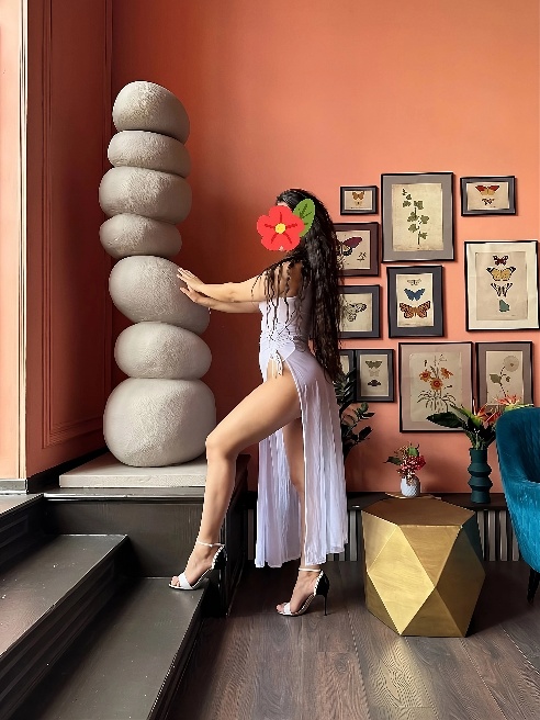 Горячая брюнетка украсит твой досуг. Не салон! 💋💋💋💋😘😘