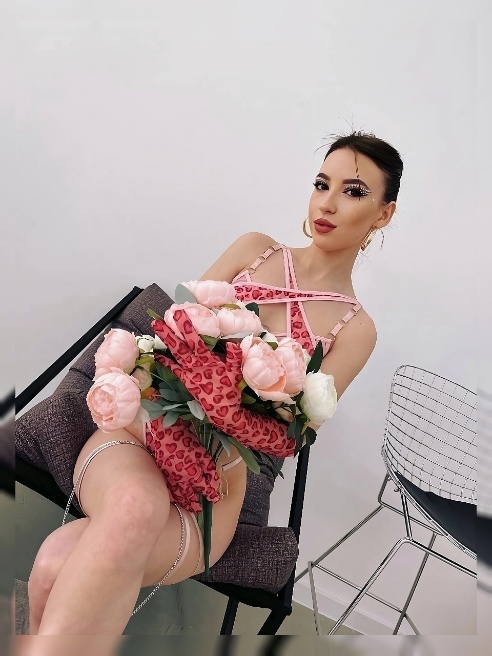 Я забочусь о своём, а так же о твоём здоровье) Поэтому у меня есть все для гигиены и нашей безопасности.



Будучи совсем юной девушкой я...