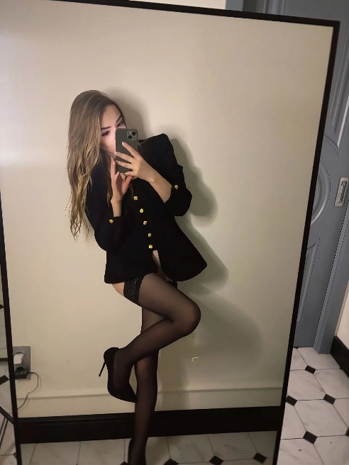 Доброго времени суток, дорогой 🥰



Меня зовут Яна. И я та девушка, встреча с которой для тебя точно станет незабываемой)



А точнее вст...