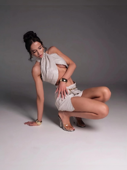 Со мной ты получаешь то, чего действительно хочешь:



💎 Нежность и расслабление — мои руки и внимание снимут с тебя усталость и дадут вк...