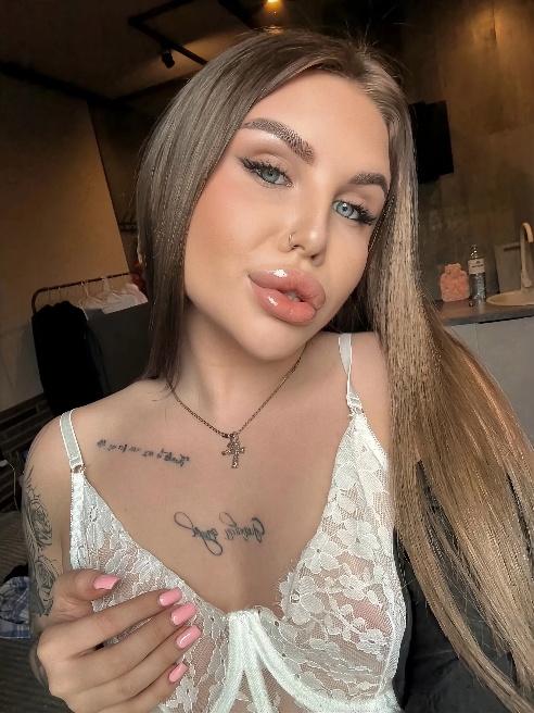 СЛАДЕНЬКАЯ 👅КРАСОТОЧКА👅 ждет в гости мальчиков для приятного времяпрепровождения💦☺❤❤

 Я очарую тебя и твой 🍌 своим умелым ротиком👄
