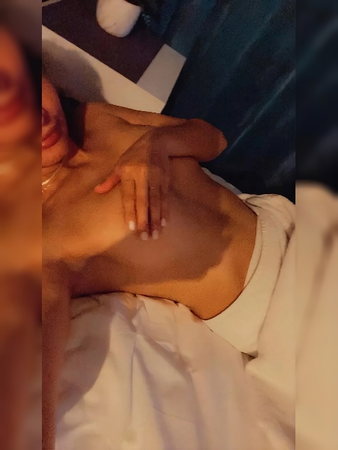 Со мной можно связать в WhatsApp или Telegram, а также позвонить по номеру, если не взяла трубку напиши обязательно отвечу 💋 Со мной можно связать в WhatsApp или Telegram, а также позвонить по номеру, если не взяла трубку напиши обязательно отвечу 💋