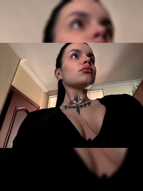 🔥 Я огонь, а ты искра, что разжигает меня сильнее с каждым словом. 💋 Наши губы не могут просто так встретиться — они танцуют в страсти, о...