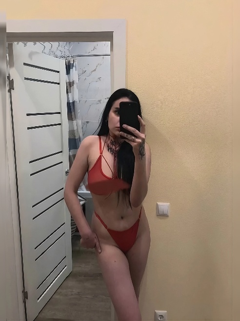 🔥 Я огонь, а ты искра, что разжигает меня сильнее с каждым словом. 💋 Наши губы не могут просто так встретиться — они танцуют в страсти, о...