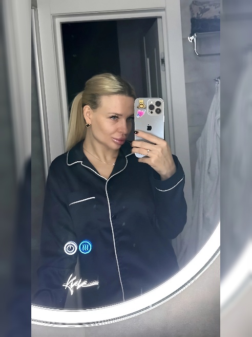 Идеальная любовница!



Своя натуральная стоячая грудь (5 🔥) , не рожавшая , с узкой киской 👅💦

Невероятно сексуальная попа 

Прекрасное,...