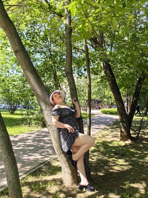 Взрослая и везде натуральная, умею многое, сделаю жизнь более приятной и положительной во всех отношениях! Люблю секс, общение и мужчин)...