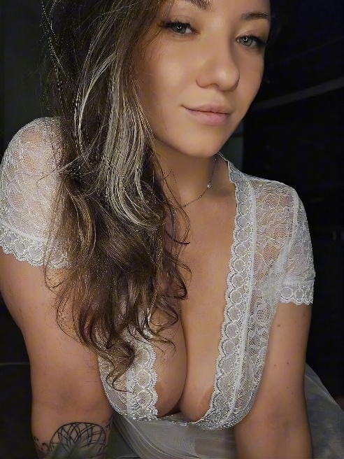 Жду в гости или приеду сама🥰

+79164669683



Открой для себя мир страсти и удовольствия с самой прекрасной, миниатюрной и фигуристой дев...