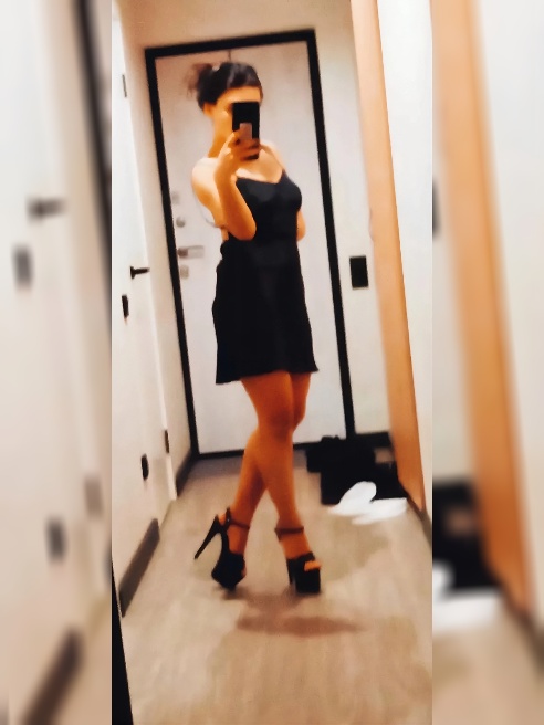 Привет, мой сладкий 😘



Я уже представляю, как твои руки скользят по моему телу, а моё дыхание становится всё чаще 💦



Мне нравится, ко...