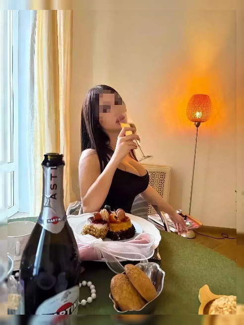 Приветик! Я Адель💋, а как тебя зовут?) Давай поиграем вместе во взрослые, пошлые и развратные игры! ) Обожаю получать удовольствие сама и...