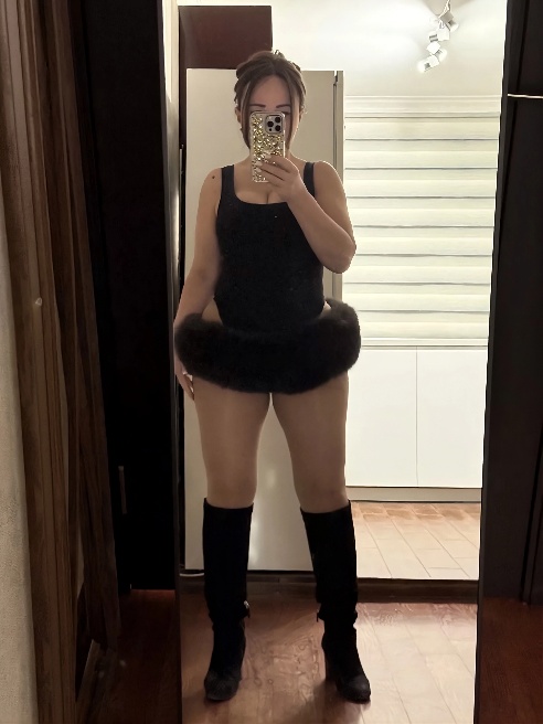 Своя натуральная грудь для любителей природной красоты ❤❤❤❤❤,очень красивая  внешность 