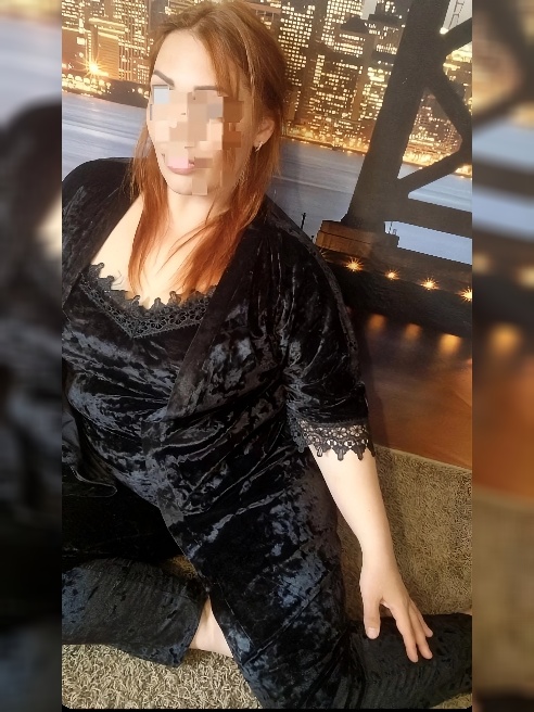 Приглашу в гости адекватного мужчину...приятно провести время...Приятная спокойная обстановка...Фото мои ...работаю индивидуально...На зв...