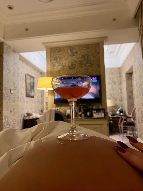 Тг@Really_Fantasstic🔥🔥🔥где много фото и видео-это реальный мой аккаунт! Встречаюсь редко и выборочно! Смотрите мои новые ВИДЕО внизу анке...
