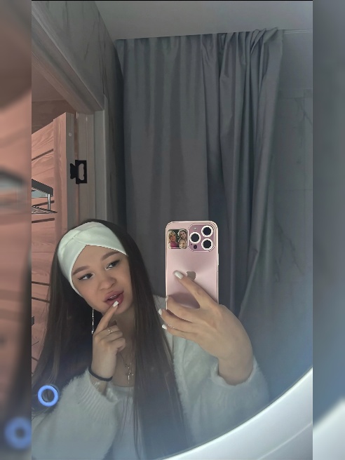 Заснимем вместе видео для твоего личного архива либо сделаем фотографии?)🤳 

Так же есть видео-свет

 