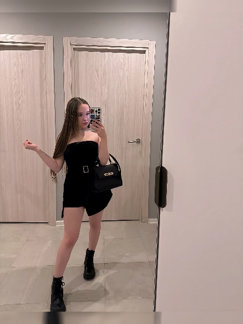 Заснимем вместе видео для твоего личного архива либо сделаем фотографии?)🤳 

Так же есть видео-свет

 