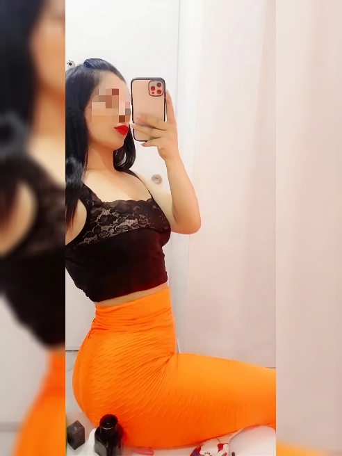 Я — та самая женщина, которая умеет зажечь! Люблю хорошие разговоры, уютные обнимашки  и качественный секс. Глубоко ценю взаимную страсть...