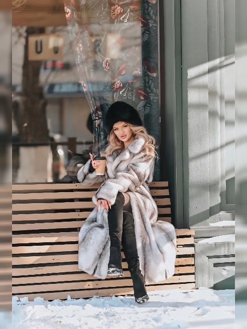 Я 💎 — девушка, которая умеет ценить каждое мгновение жизни и создавать вокруг себя атмосферу тепла и уюта. 



Моя  ✨улыбка  — это пригла...