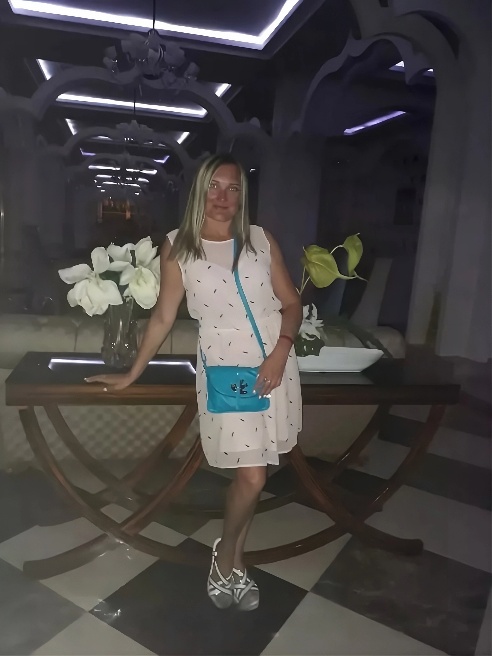 Сексапильна, МИЛА, ПРИВЕТЛИВА, ЖЕНСТВЕННА, ОЧАРОВАТЕЛЬНА)) Приглашу вгости щедрогоо адекватного Мужчину. Обожаю анальный секс и делать гл...