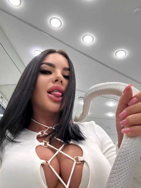 ❤100% Индивидуально!!

  Звонить и писать на What’s App





Приветствую мой дорогой 💋

Я нежная миниатюрная брюнеточка с шикарным 4-м ра...