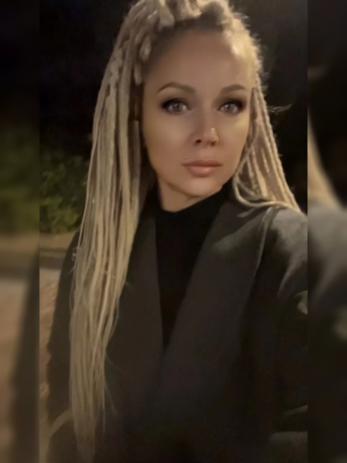 🔥 Привет! Я — опытная и уверенная в себе милфа, знающая, чего хочет. Если ты ищешь страсть и настоящие удовольствия без лишних слов, ты п...