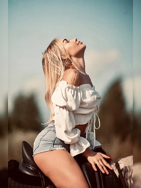 Люблю мужчин и сама получаю удовольствие от встречи🥰 Мне нравится создавать романтическую обстановку ♥ Буду рада пригласить в свое у...