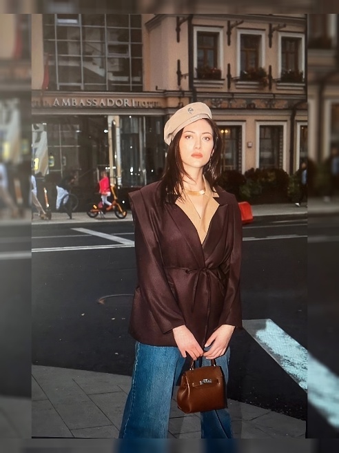 Здравствуй, мой желанный мужчина! 🥰🥰🥰

Я – истинное воплощение чувственности и манящего желания. 💖 Каждый мой изгиб зовет к себе, а шаг –...