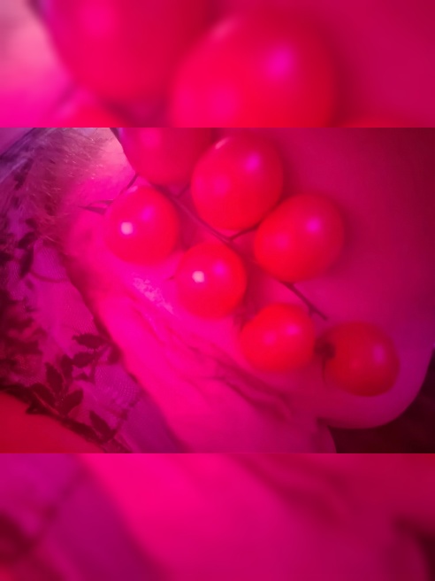Жду звоночков в указанное время 💋всегда в хорошем настроении. Мои пышные формы приятно порадуют тебя, обажаю менять наряды, большой выбор...