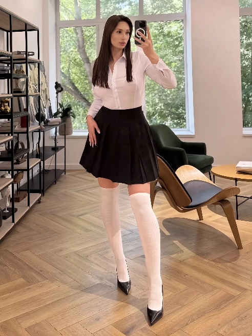 Красивые бедра и грудь 3 размера🔥GFE🔥Жду тебя в гости😘



Привет, меня зовут Вероника💋

Начитана, учусь на архитектора, в свободное время...