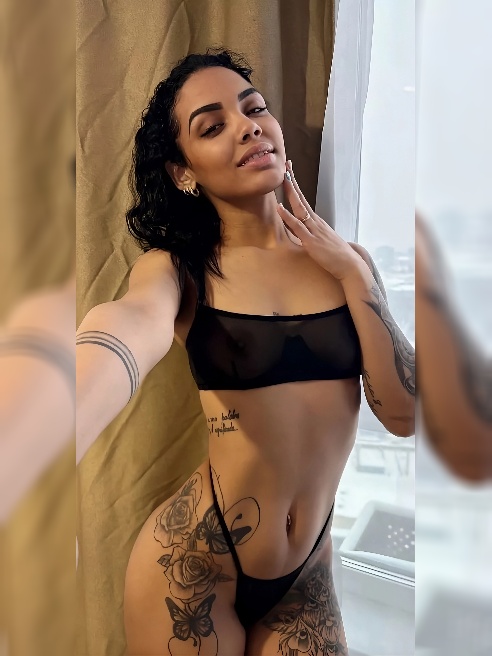 💃 ¡Hola, mi amor! Я — твоя испанская мечта, Моника. 



Хрупкая, стройная кубинка с повадками дикой кошки — и да, я так и хочу присесть т...