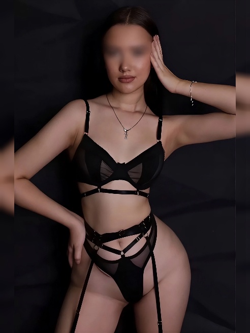 Чувственное наслаждение  начинается здесь💋

Я знаю, как доставить тебе удовольствие , которое начинается с легких касаний и превращается...