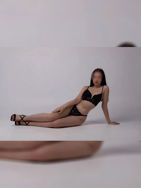 Чувственное наслаждение  начинается здесь💋

Я знаю, как доставить тебе удовольствие , которое начинается с легких касаний и превращается...