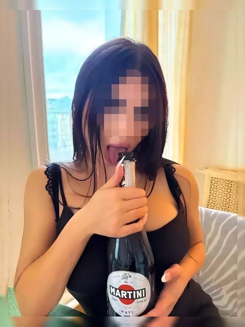 Приветик! Я Адель💋, а как тебя зовут?) Давай поиграем вместе во взрослые, пошлые и развратные игры! ) Обожаю получать удовольствие сама и... Приветик! Я Адель💋, а как тебя зовут?) Давай поиграем вместе во взрослые, пошлые и развратные игры! ) Обожаю получать удовольствие сама и...