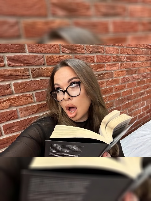 Люблю, когда всё по-настоящему: твоё тяжёлое дыхание, мои настоящие стоны, дрожь в твоих руках, когда я беру тебя в рот.

🍌 Минет у меня...