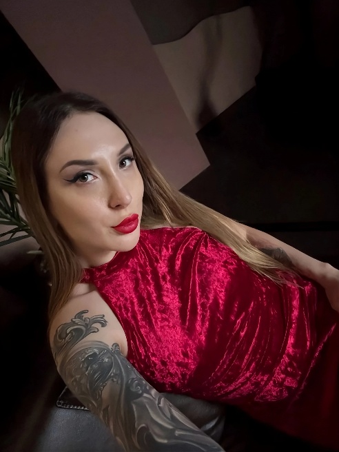 Иногда я позволяю себе быть чуть смелее 😈 Немного провокации делает встречу намного интереснее 💄 Иногда я позволяю себе быть чуть смелее 😈 Немного провокации делает встречу намного интереснее 💄