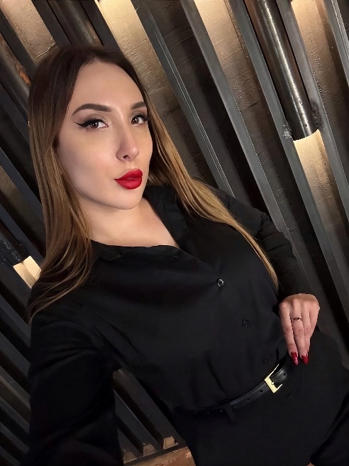 Иногда я позволяю себе быть чуть смелее 😈 Немного провокации делает встречу намного интереснее 💄 Иногда я позволяю себе быть чуть смелее 😈 Немного провокации делает встречу намного интереснее 💄
