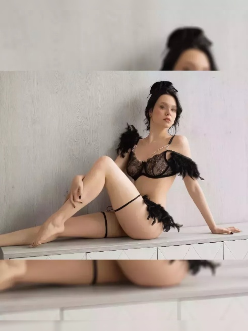 💓Я очень гибкая девочка, которая очень любит секс и все что с ним связано!Профессионально занимаюсь гимнастикой и танцами.

💓Обожаю общит...