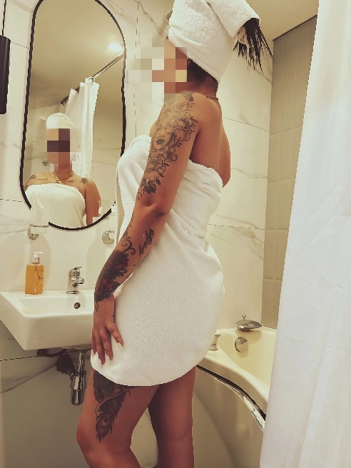 Кэт— твоя огненная кубиночка🌙💃… Ну что, попробуешь совладать с этой дикой энергией? 💋"



✨ Почему ты будешь одержим мной?

- 🔥 Горячая,...